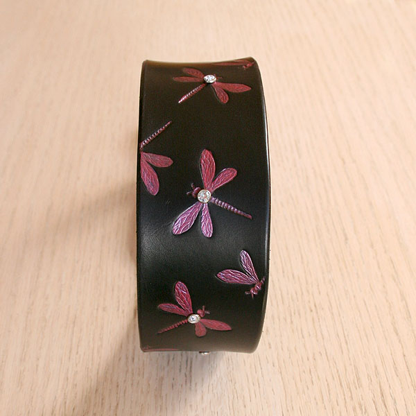 black-slip-pink-dragonflies-crystal_2