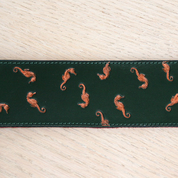 green-random-seahorses-buckle_3