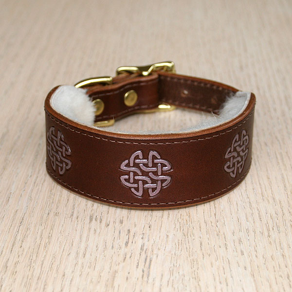 leather-buckle-collar-celtic-circles-v3-1-5-inch_1