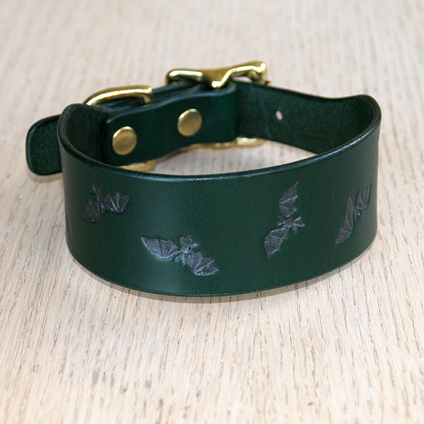 leather-buckle-collar-charcoal-bats-1-5-inch-wide_1