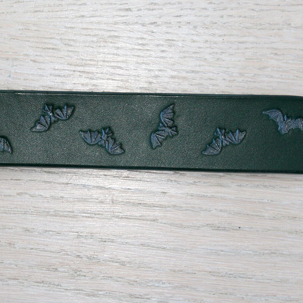leather-buckle-collar-charcoal-bats-1-5-inch-wide_3