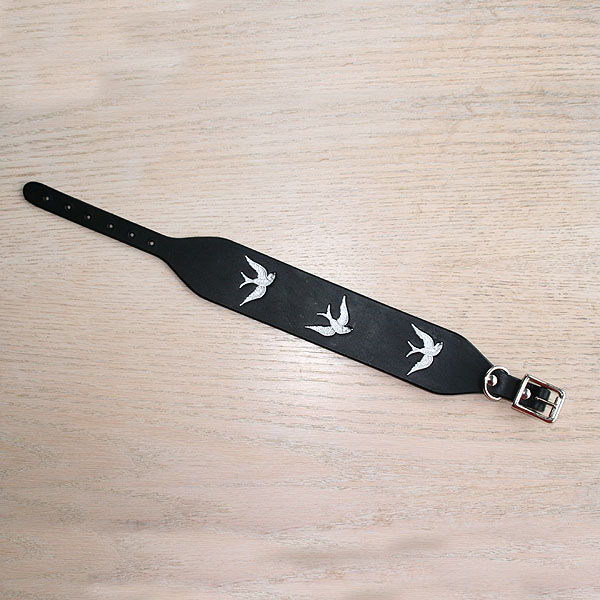 leather-buckle-collar-painted-swallows-2-inch_2