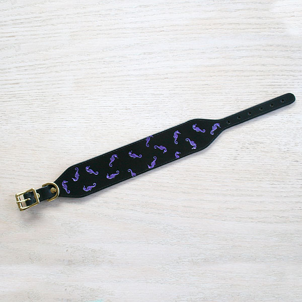 leather-buckle-collar-purple-floating-seahorses-2-inch-wide_2