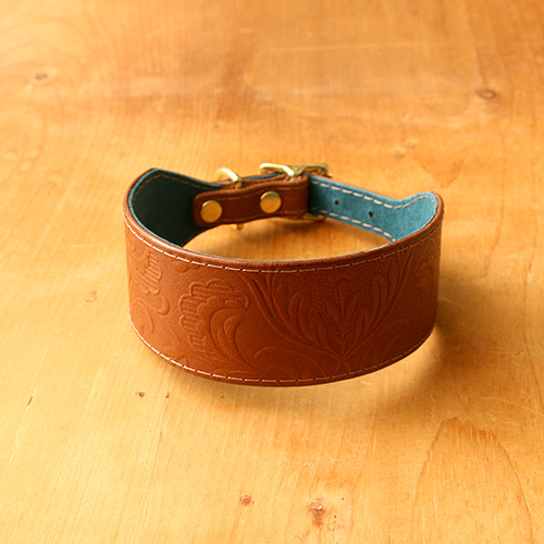 leather-buckle-collar-tan-brocade-2-inch_1