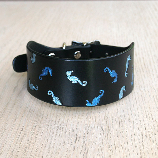 leather-buckle-collar-two-colour-floating-seahorses-2-inch-wide_1