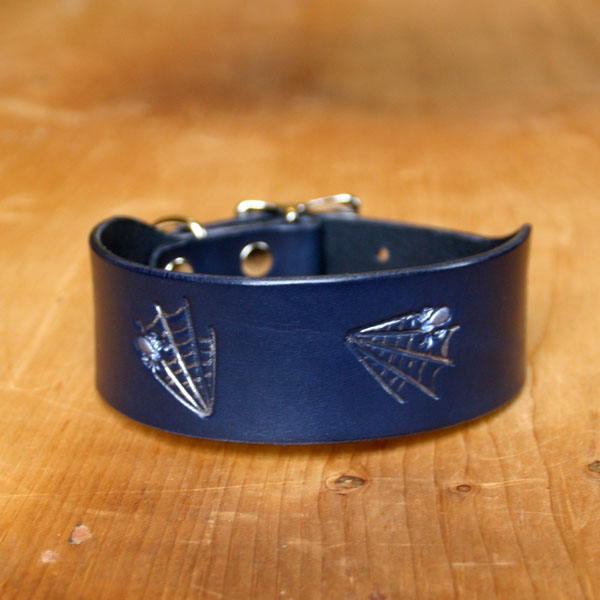 leather-buckle-collar-webs-and-spiders-on-blue-1.5-inch_1