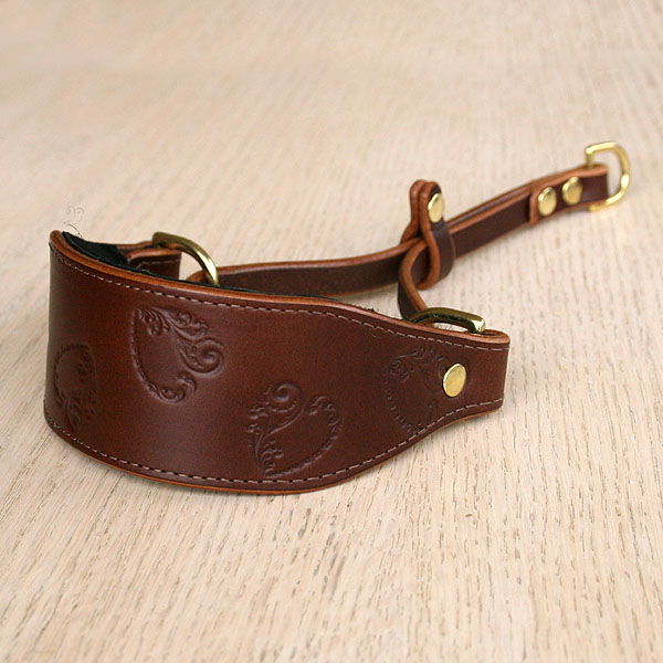 leather-martingale-collar-unpainted-random-swirly-hearts-chestnut-1-75-inch_2