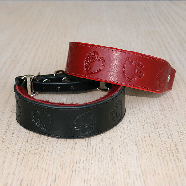 leather-martingale-collars-random-swirly-hearts-red-black-1-25-inch_1