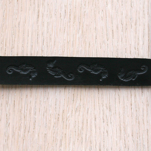 leather-straight-collar-seahorses-3-4-inch-wide_1