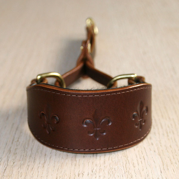 leather-martingale-collar-unpainted-fleur-de-lis-chestnut-1-25-inch_1