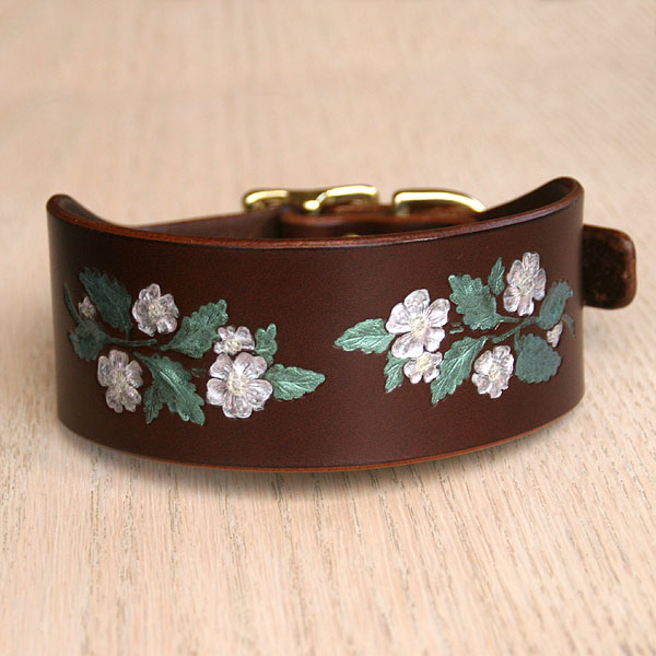 dog-roses-buckle_1