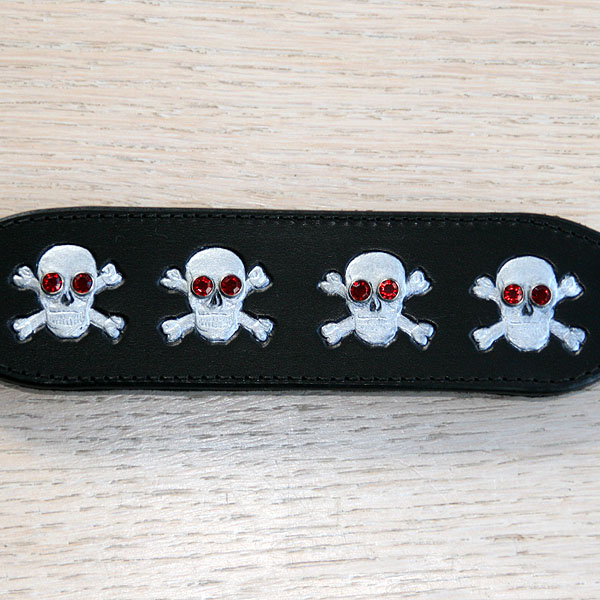 iggy-size-skull-and-crystal-buckle-collar_3