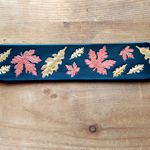 leather-buckle-collar-fallen-autum-leaves-2-inch_3