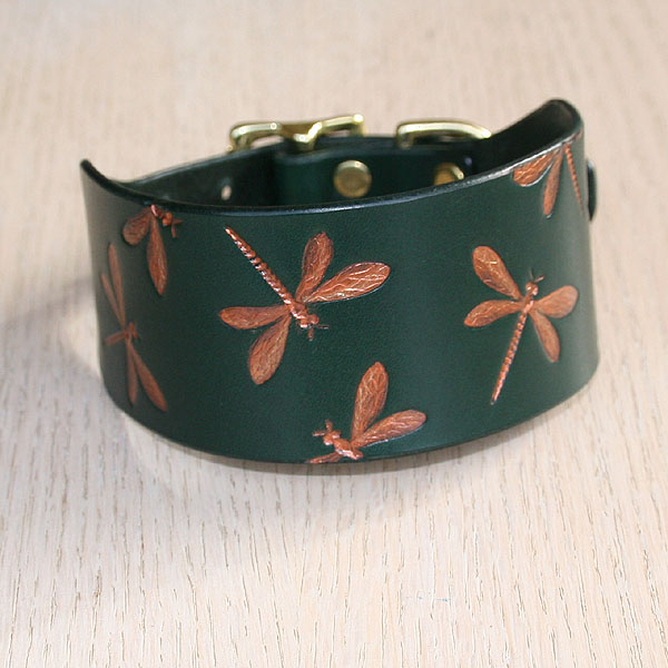 leather-buckle-collar-iridescent-dragonfly-2-inch-wide-green_1