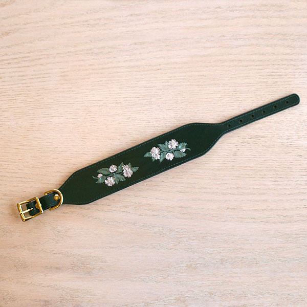 leather-buckle-collar-painted-dog-roses-green-2-inch-wide_2