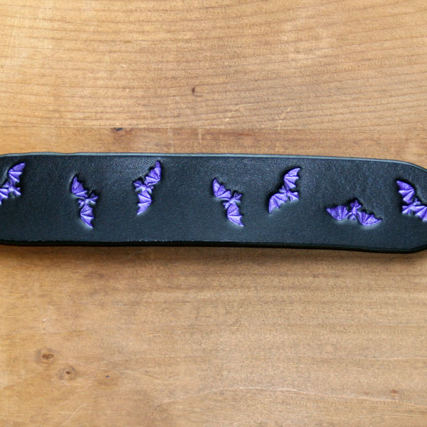 leather-buckle-collar-purple-bats-on-black-1.5-inch_3