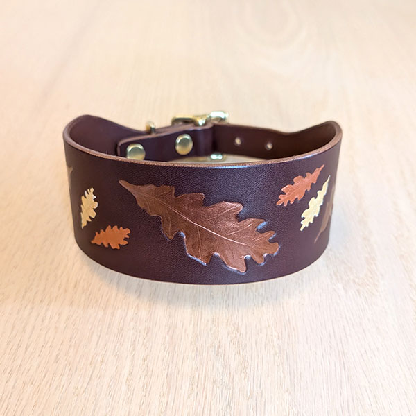 leather-sighthound-collar-painted-oak-leaves-chestnut-2-inch_1