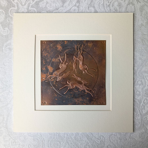 no6-copper-art-triple-hares-leaping_1