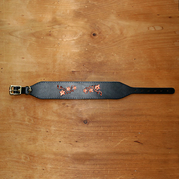 Painted Ivy Leaves Buckle Collar (2 inch wide)